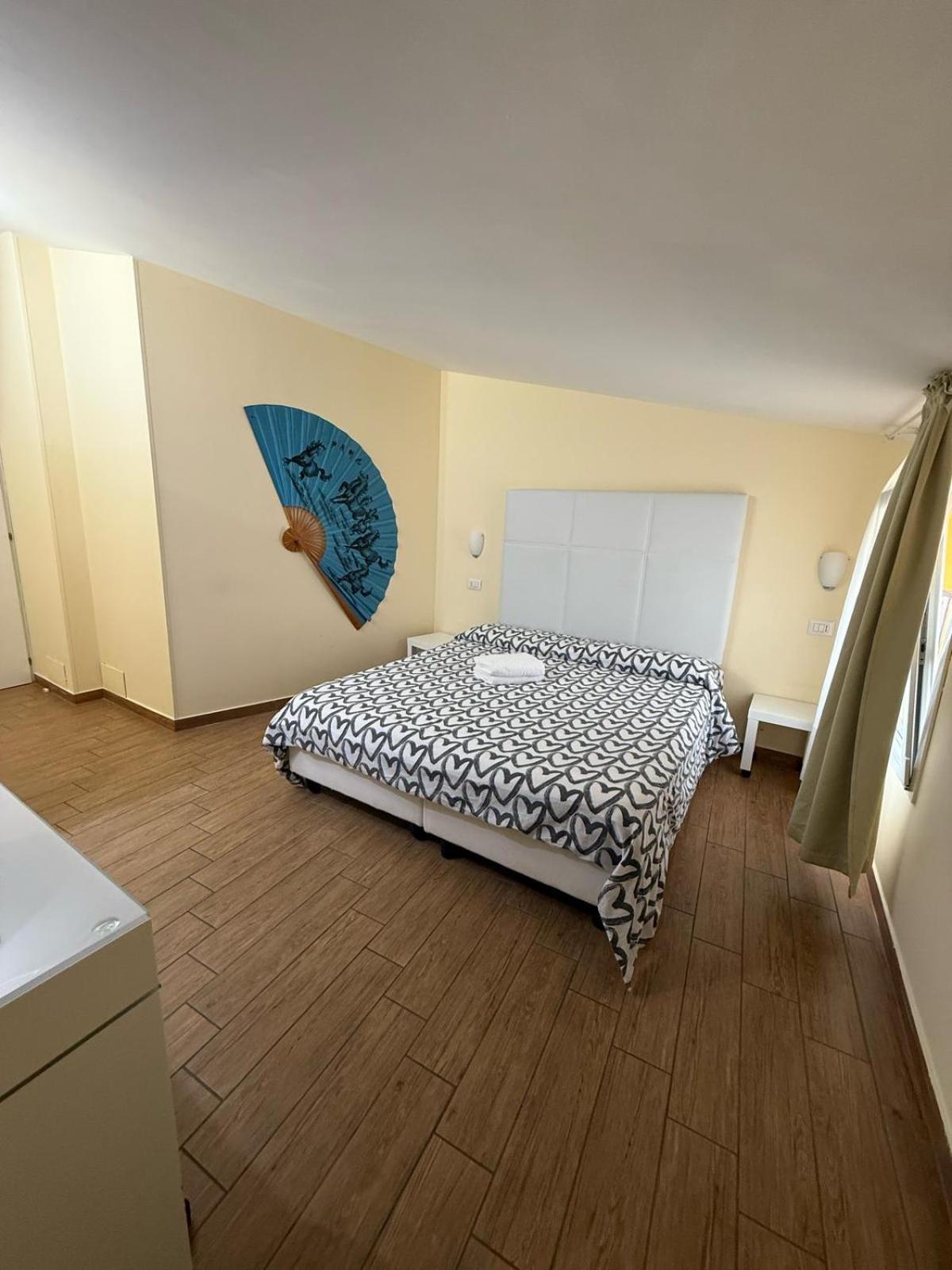 Via Mameli 5 Hotel San Remo Buitenkant foto