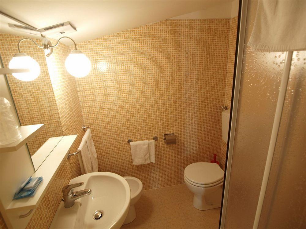 Via Mameli 5 Hotel San Remo Buitenkant foto