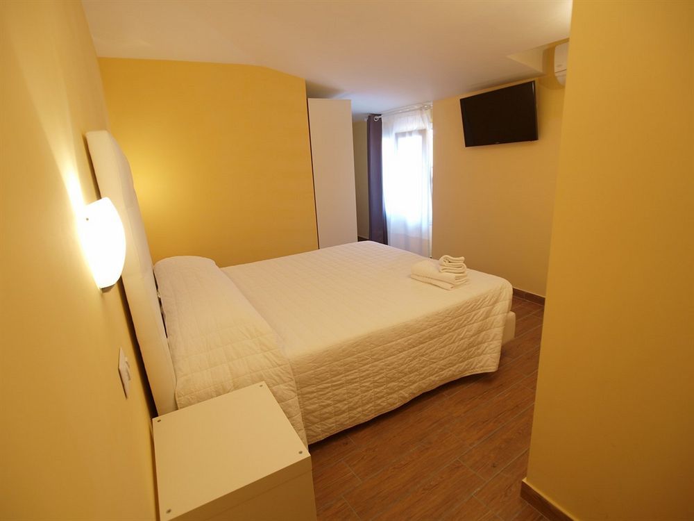 Via Mameli 5 Hotel San Remo Buitenkant foto