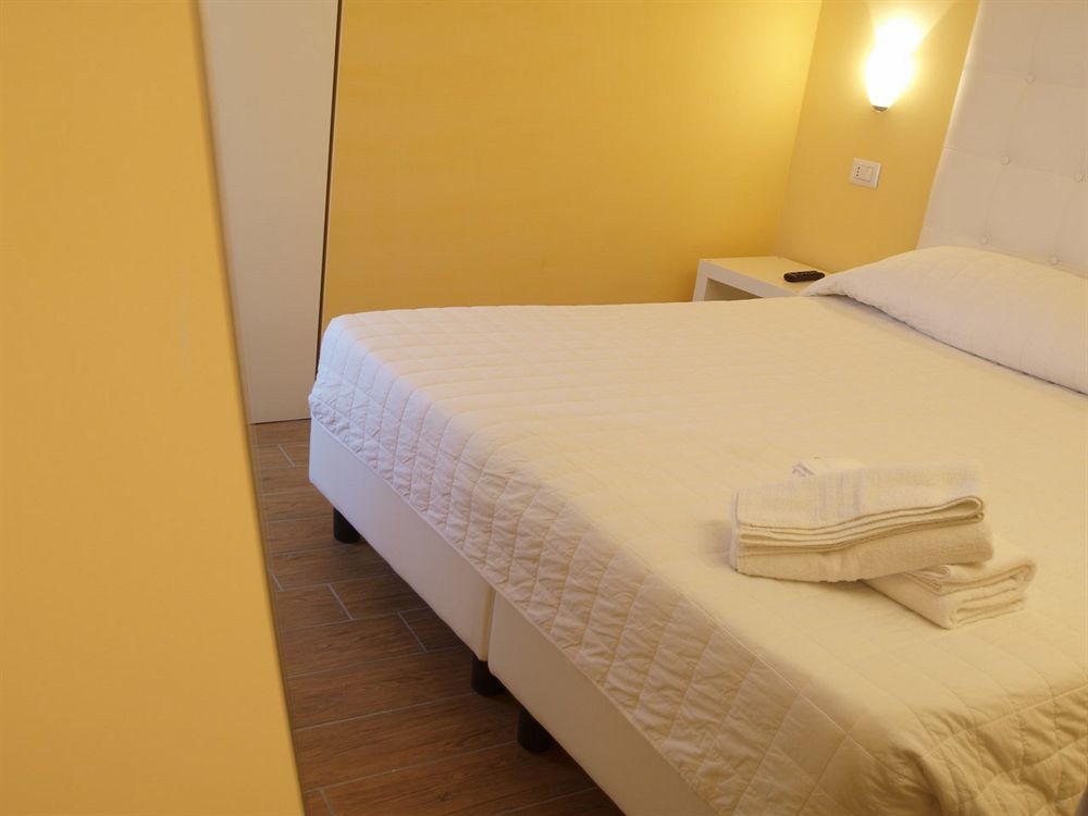 Via Mameli 5 Hotel San Remo Buitenkant foto