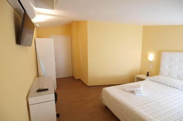 Via Mameli 5 Hotel San Remo Buitenkant foto
